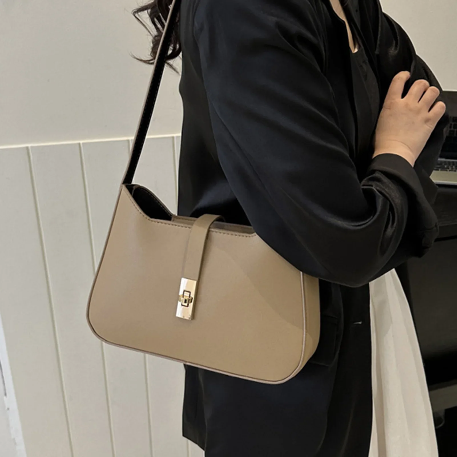 2024 حقائب يد نسائية جديدة على الموضة ريترو بلون بولي Leather جلدية الكتف تحت الإبط حقيبة كروسبودي حقائب يد نسائية غير رسمية للفتيات