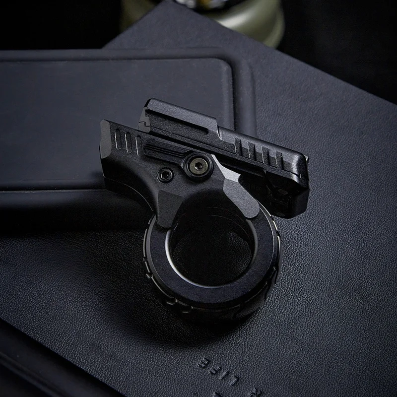 Azul EDC Titaniumlegering Jeugdeditie Mechanische ratel Magnetische kaart Vingerspeelgoed Trendy speelgoed Stress Relief Fidget Spinner