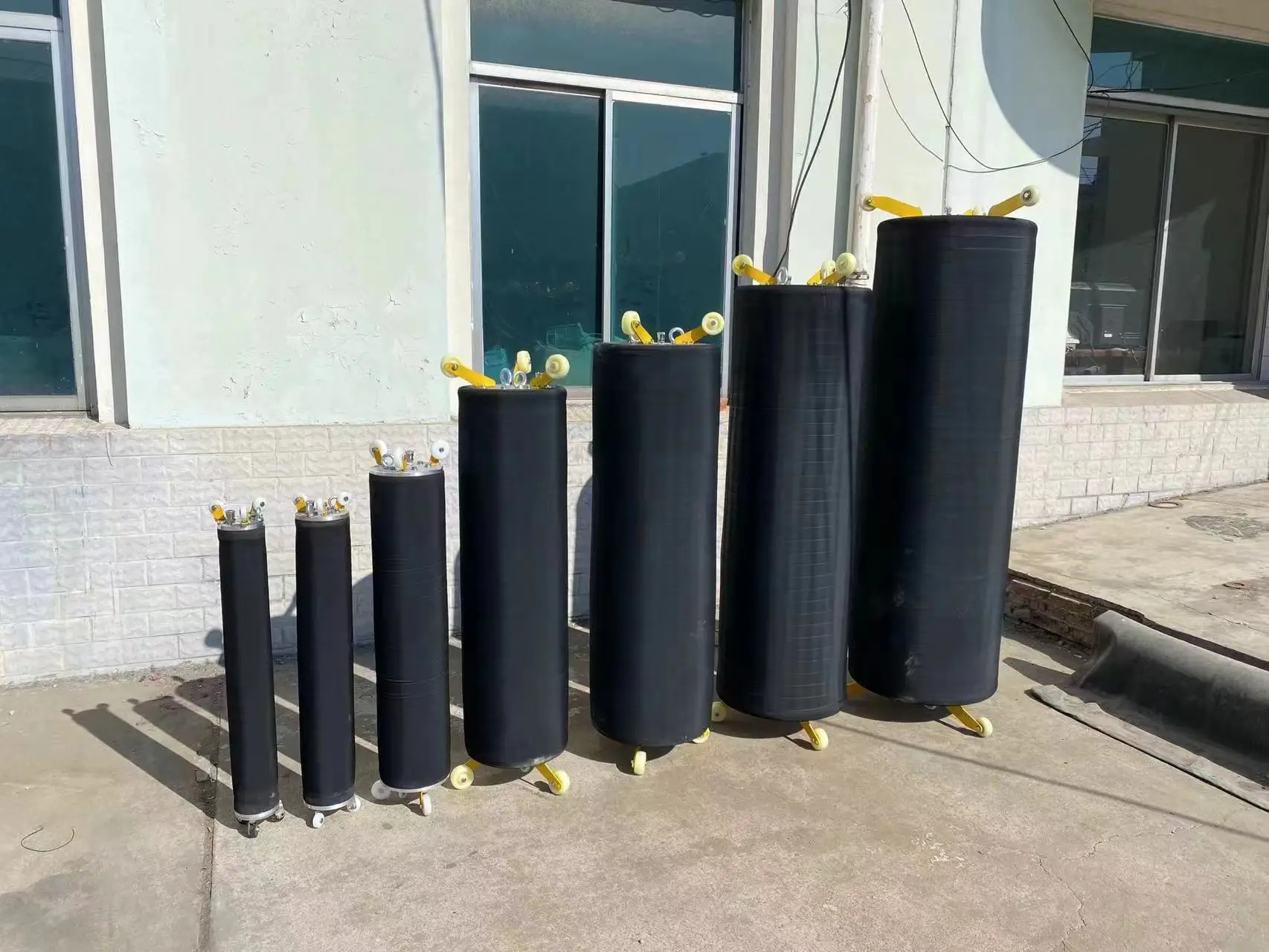 Multi-size metal core tube test plugs, used for testing and locating pneumatic test plugs for sewers,drainage,and pipeline leaks