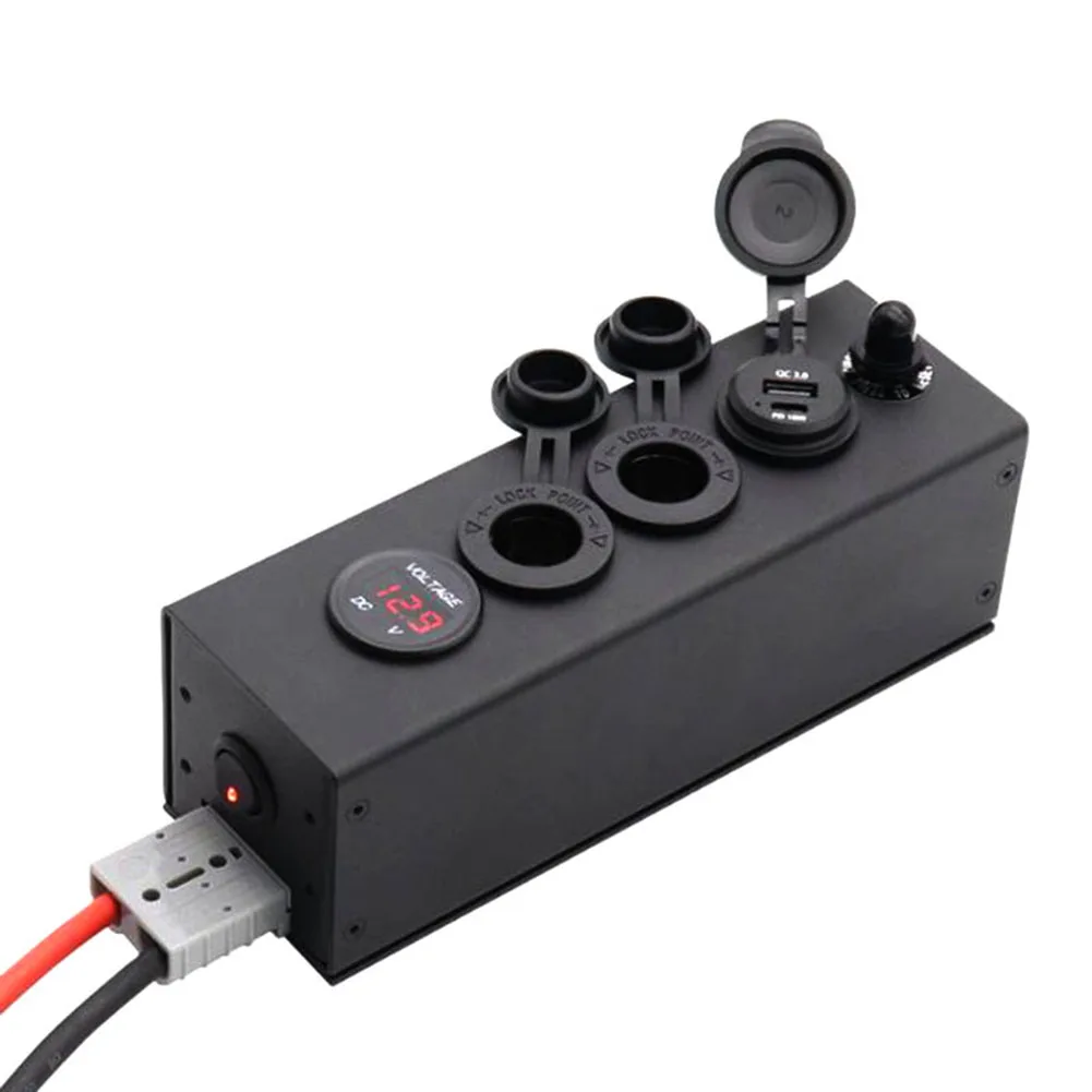 Integrated Voltage Display USB Charging Socket Application In Vehicles Built-in Circuit Breaker Dual USB Ports