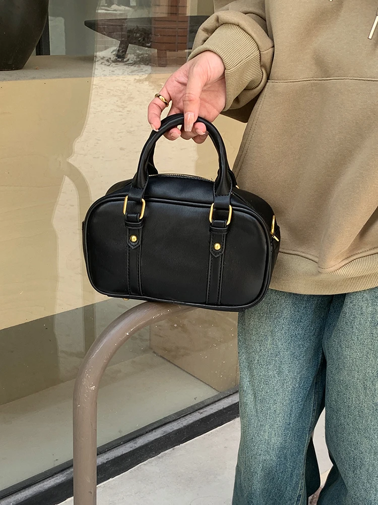 Retro Commuter Large Capacity Square Bag For Women Fashion Solid Color Versatile Black Handbags Female Shopping Crossbody Bags