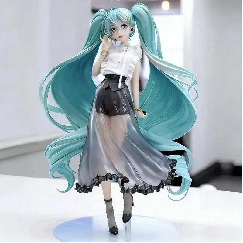 

Фигурка аниме-персонажа Мику в повседневной одежде, 27 см, статуэтка для декора рабочего стола, подарок для фанатов, коллекционная модель.