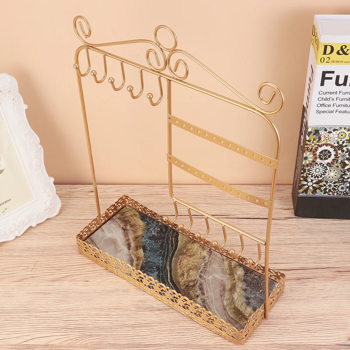 

1 шт., подставка для ювелирных изделий, металлический держатель с крючком для ожерелья, винтажный европейский стиль, стойка для сережек, органайзер, золотой для стола, тумбочка