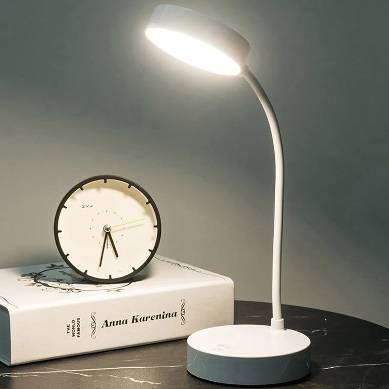 LED แบบพกพาโคมไฟตั้งโต๊ะหรี่แสงได้ปลั๊ก USB แบตเตอรี่ขับเคลื่อนโคมไฟตั้งโต๊ะห้องนอนอ่านหนังสือไฟกลางคืนป้องกันดวงตา LED โคมไฟข้างเตียง