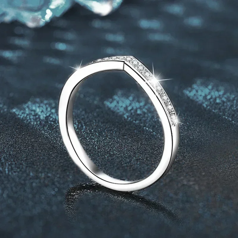 

V-образное кольцо VVS1 с бриллиантом из муассанита 0,14 карата для женщин, дизайнерские украшения, белое золото 18 карат, вечерние офисные женские классические популярные кольца