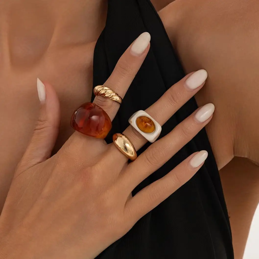 SHIXIN 4Pcs/set Vintage Brown Oval Large Wide Resin Rings for Men Women Gold Color Metal Geometric Finger Ring Punk Jewelry Gift