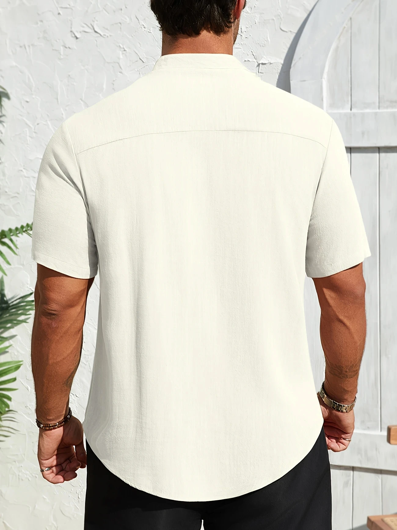 High Quality Men's Breathable Cotton Linen Short Sleeve Henley Shirt Casual Loose Fit Solid Color Tee with Chest Pocket