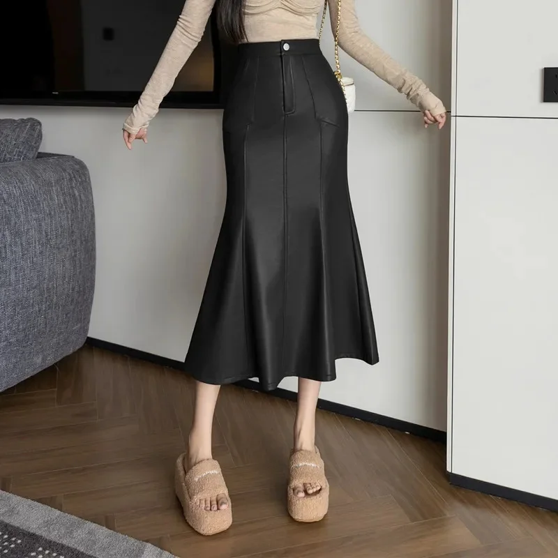 خمر عالية الخصر بولي Leather التنانير الجلدية للنساء 2026 الخريف الشتاء جديد عصري ذيل السمكة ملفوفة قلم رصاص التنانير الإناث #6