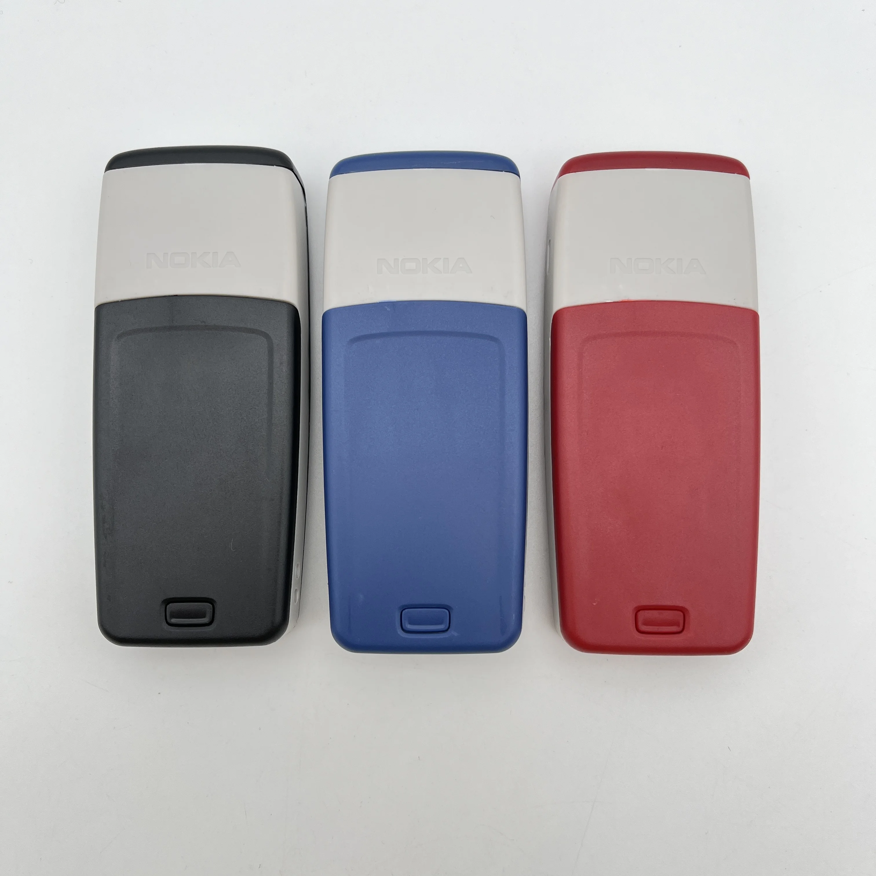 هاتف محمول أصلي غير مقفول لهاتف Nokia 1110 بشريحتين GSM 900/1800 900mAh لوحة مفاتيح أوروبية وآسيوية أكبر مصنوعة في فنلندا