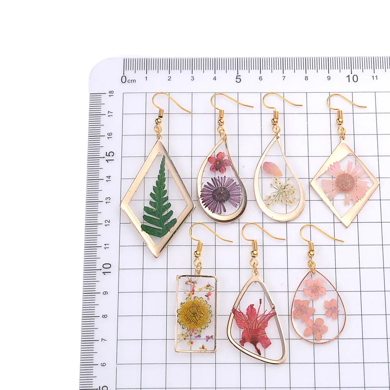 Classic Transparent Geometric Earring Pendant Charm Resin Dried Flowers Pendant For Women Fashion Earrings Jewelry Wholesale