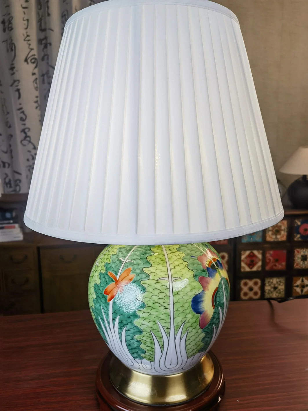 Chinese Unique Design Hand Painted Bok Choy Melon Vase Decorative Bedside Table Lamp Ceramic Base for Living Room Home Decor