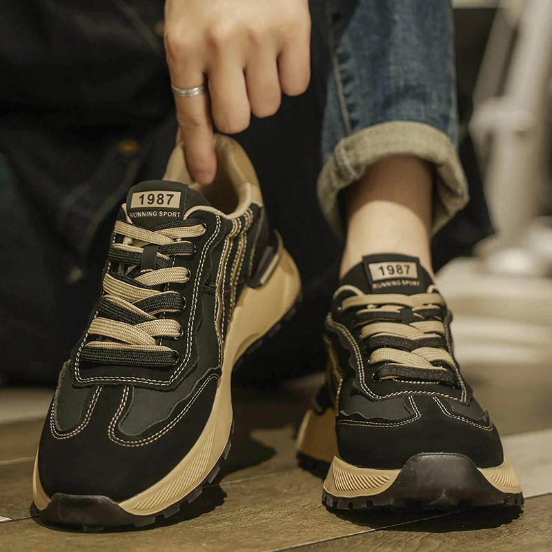 

New lightweight men's sports shoes, trendy and fashionable, suitable for men, with good breathability and comfort for sports