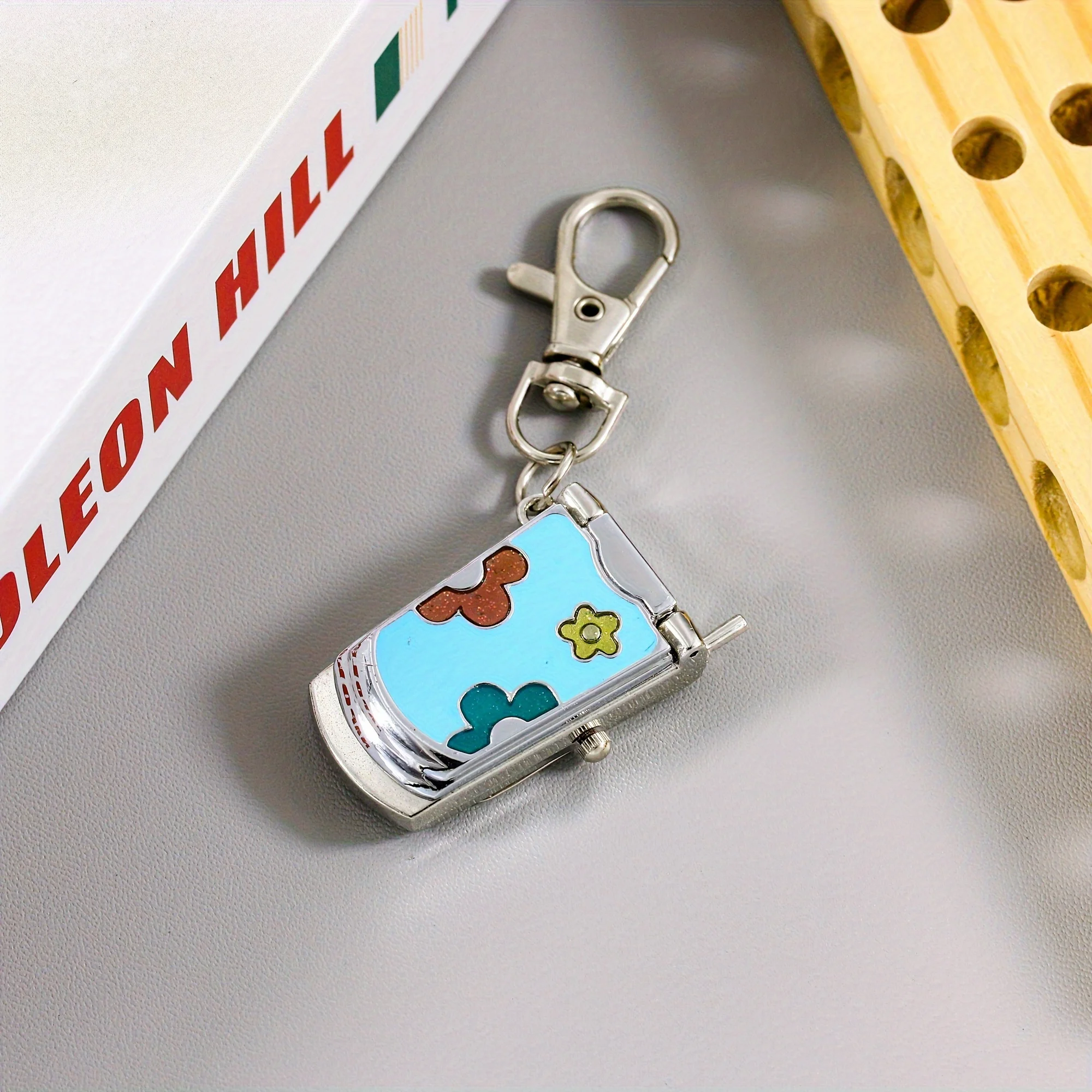 Retro Cute Keychain Hanging Watch, Creative Gift