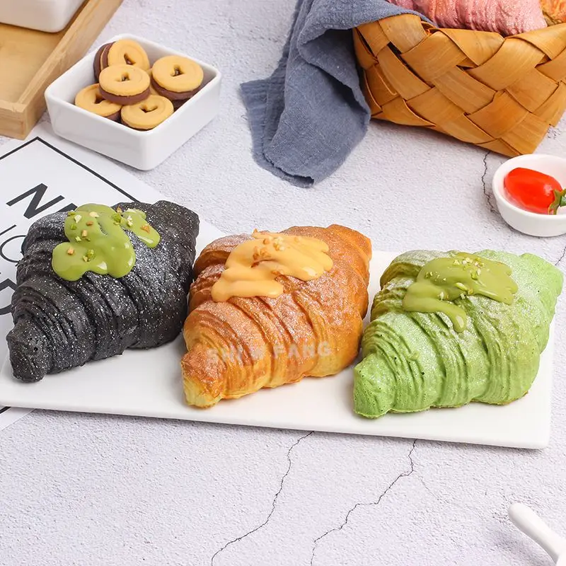 1PCS Slow Rebound Praiseworthy Bread Kneading Simulation Croissants Pop Puffs Food Model Shooting Props Window Ornaments
