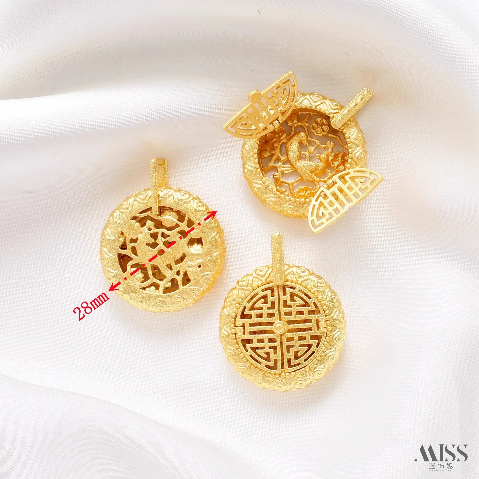 18K Gold Plated Long Lasting Magpie Plum Blossom Hollow Locket Pendant DIY Braided Rope Necklace Jewelry Accessories