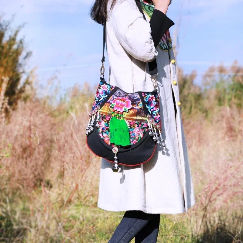 

Naxi.hani Original bags national style embroidery handmand tassel shoulder Crossbody bag Bohemia canvas women bags