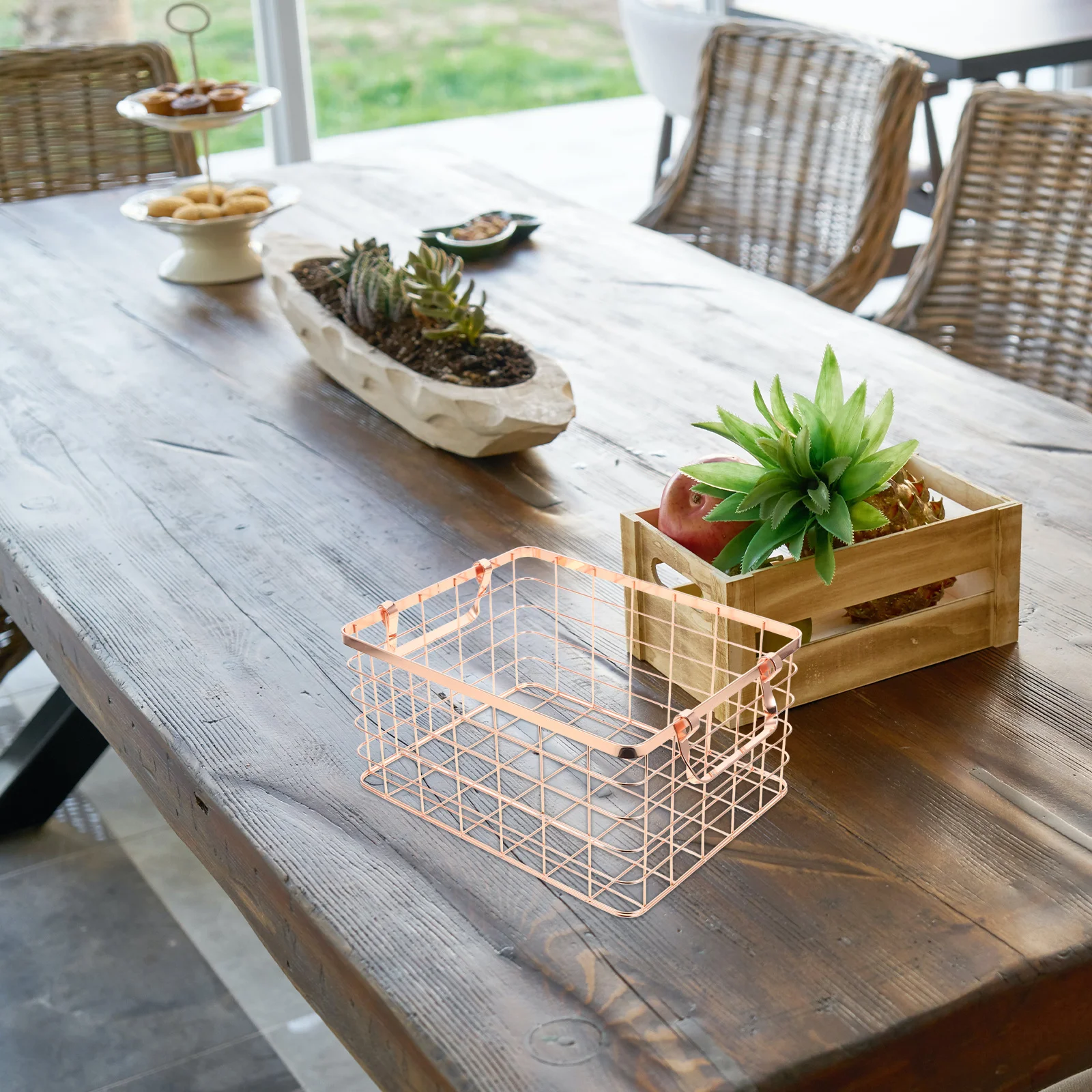 

Iron-Art Storage Basket Nordic Style Wire Mesh Basket for Fruits Snacks Vegetables Portable Handheld Household Decorative