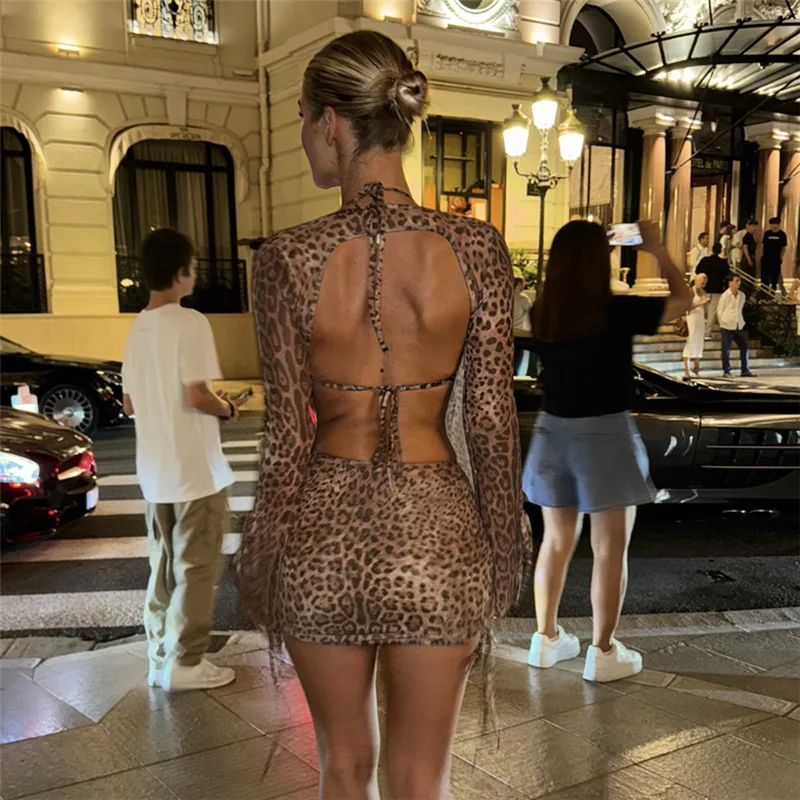 2024 new autumn and winter women\'s sexy bikini halterneck V-neck long-sleeved leopard print skirt three-piece set