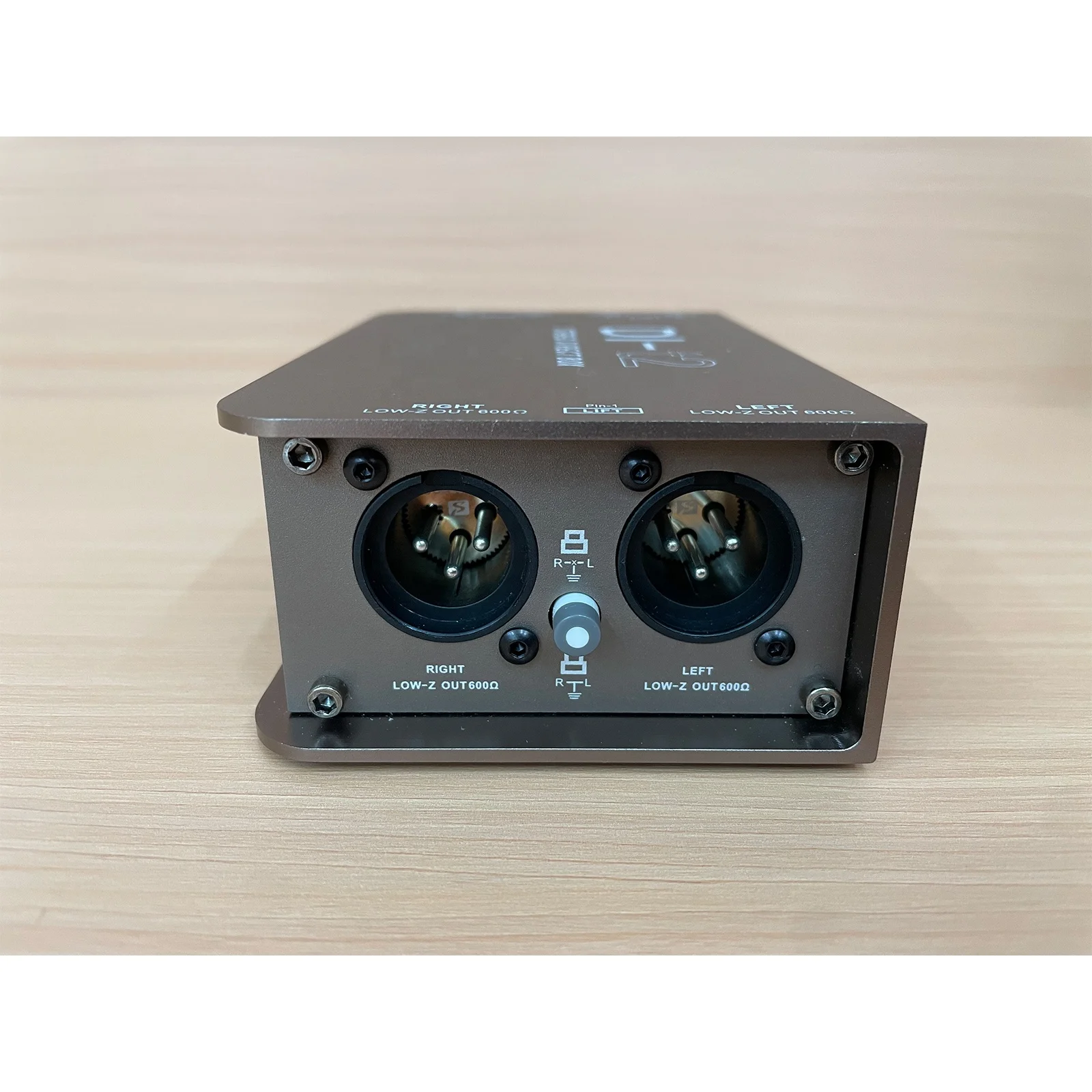 Di-T1 Di-T2 High Quality Metal Passive DI Box Professional Battery/Phantom Direct Box with Guitar Speaker Emulation