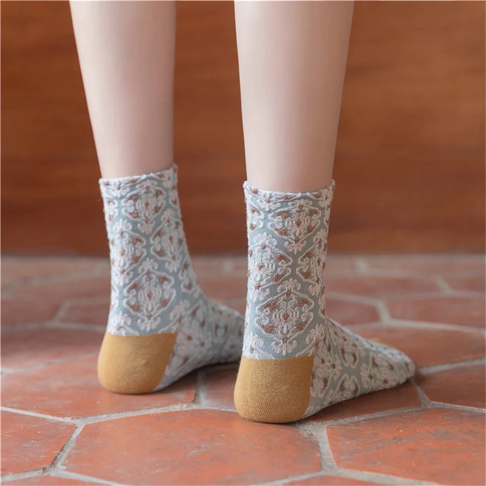 Harajuku Retro Embroidery Women Socks Japanese Kawaii Cute Ethnic Lolita Lace Flower Crew Summer Fashion New Dropship
