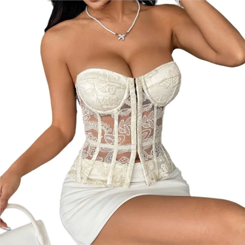 セクシーなレース中空アウト包帯スリムウエストベスト女性ストラップレスシースルーパーティートップ 2025 夏の女性のシックな leeveless ストリート