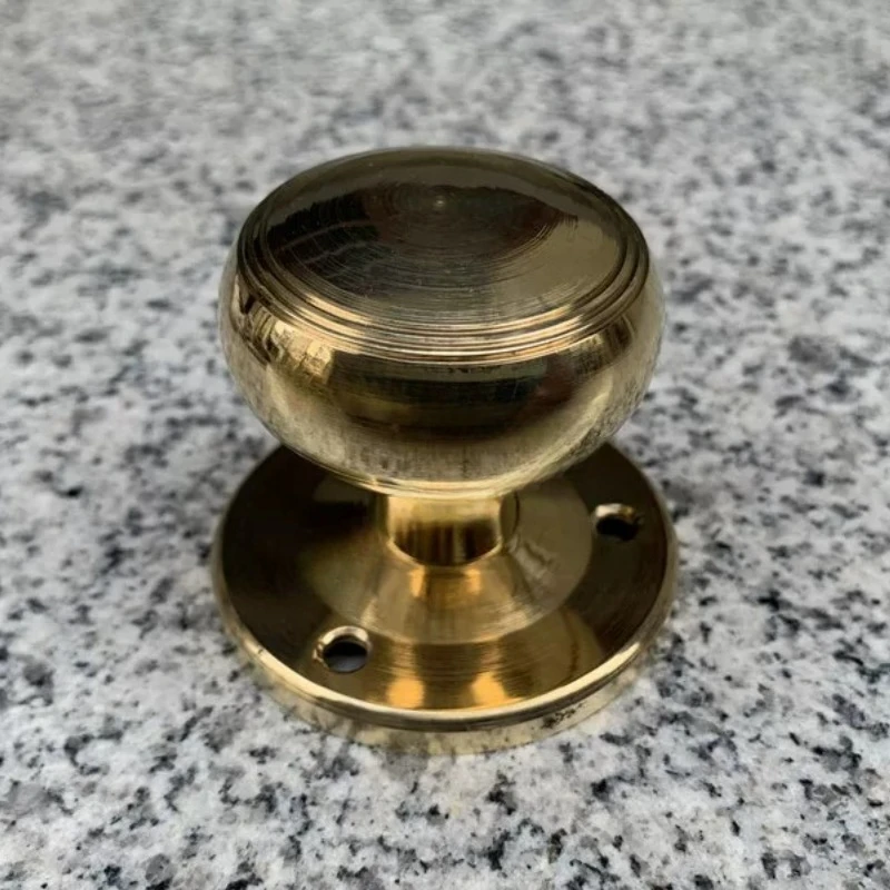 

In the Republic of China, the old bungalow handle antique pure copper solid door large glass door