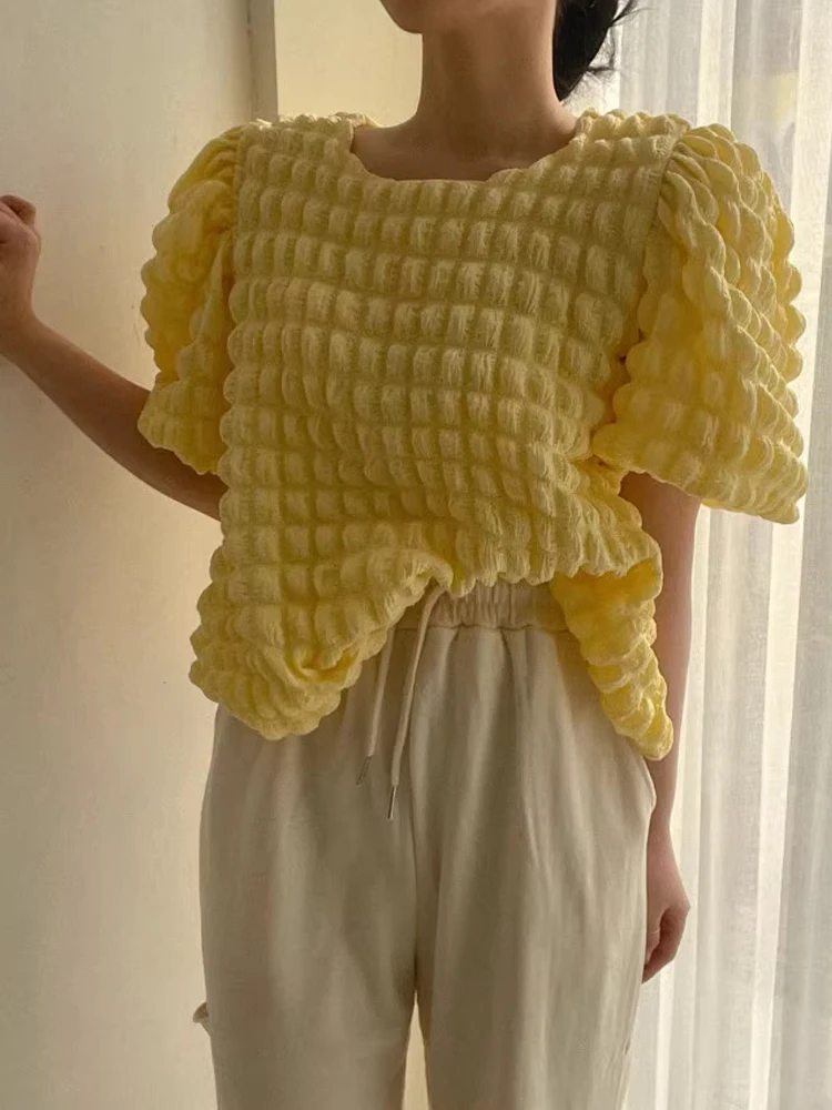 シックなレディースシャツ 春2024 クラウドバブルスリーブトップ 裏地付き ラウンドネック 半袖 快適 通勤スタイル ルーズフィット