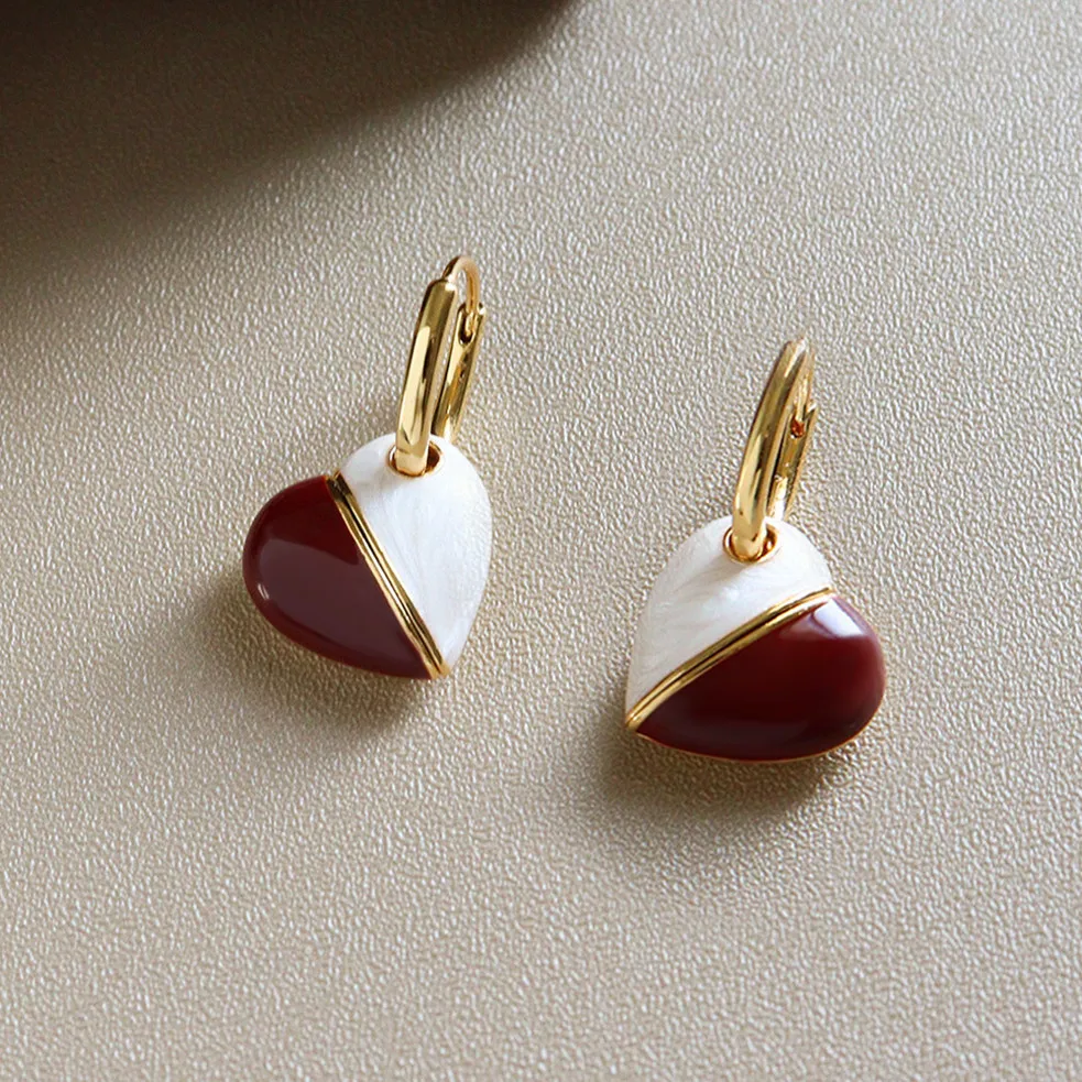 

Women Circle Hoop Earrings with Red and White Enamel Heart Pendant Sweet Color Female Statement Drop Earring Jewelry