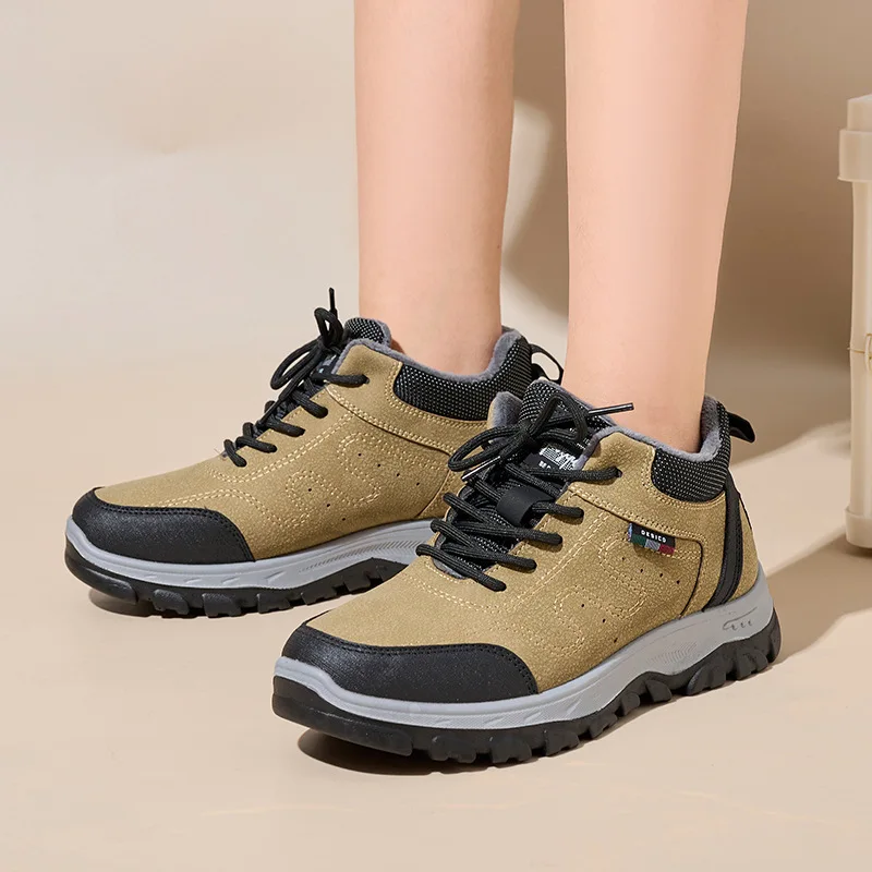 

Winter cotton outdoor shoes men 2024 soft sole lightweight cotton shoes with cashmere warm sneakers