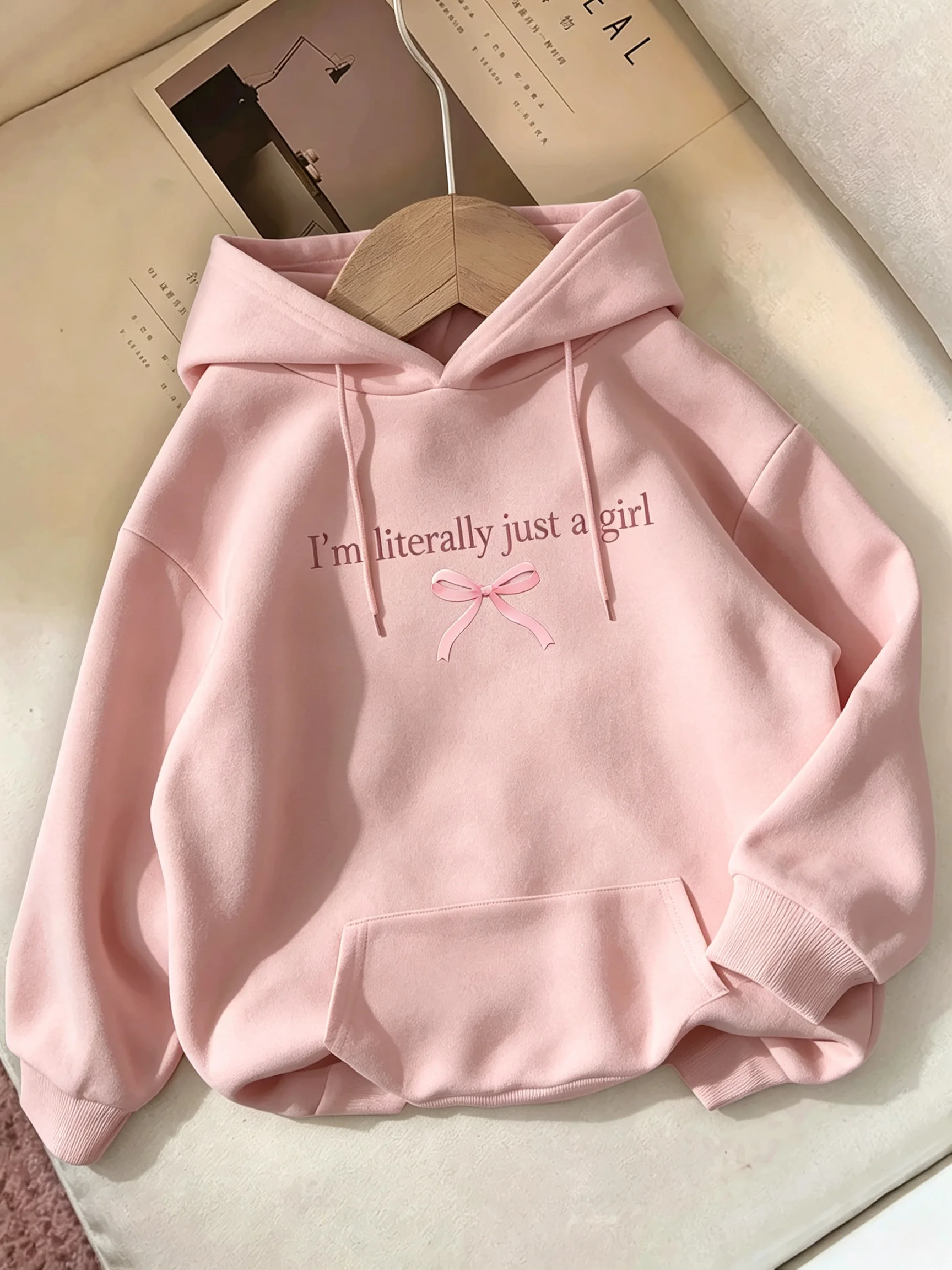 Hoodie Criativo com Estampa de - Winter Clothing Drawing avaliação e preço