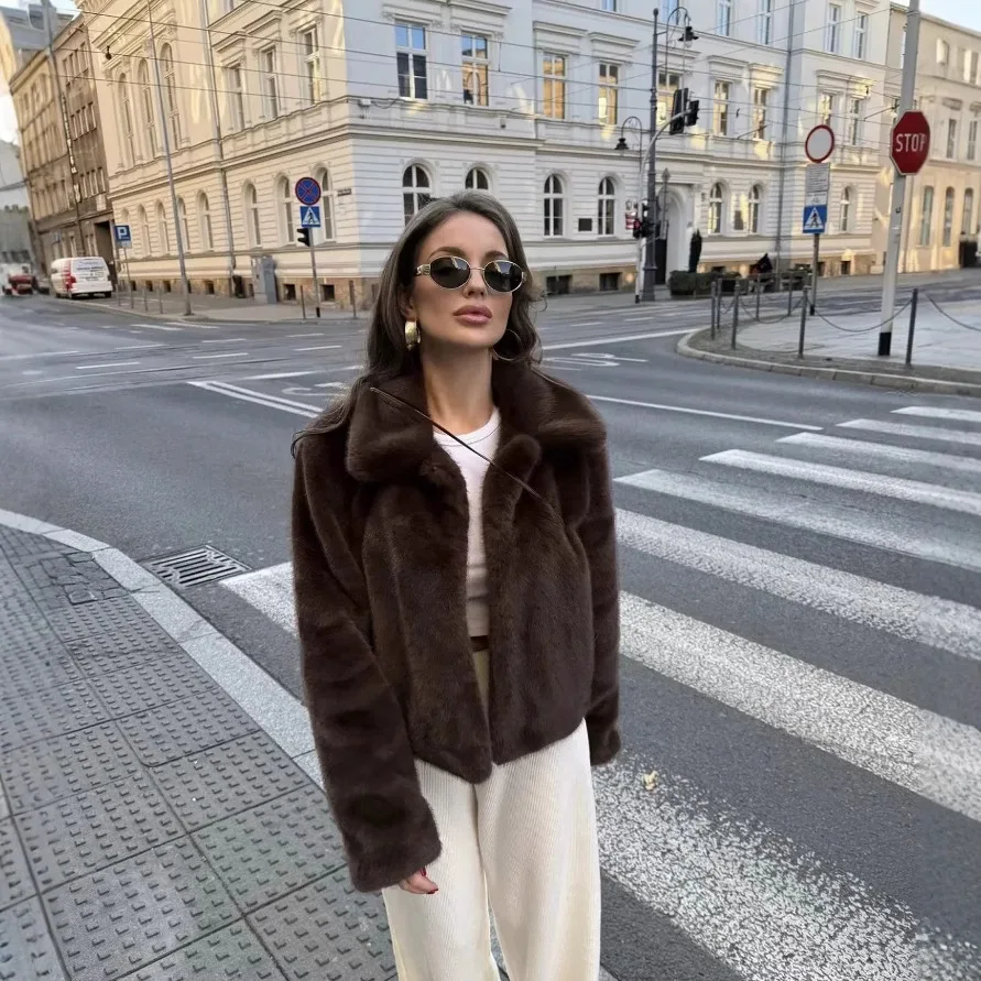 Vintage Brown Women Eco Fur Jacket Furry Collar Loose Faux Fur Lady's Outwear Winter Comfortable Artificial Fur Jacket For Lady