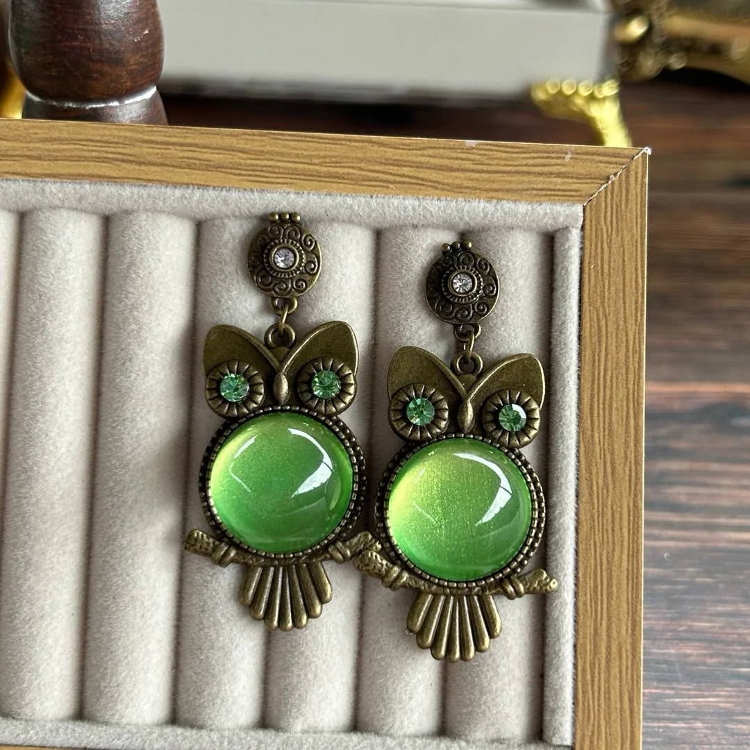 Medieval Vintage Heavy Industry retro high-end three-dimensional owl large particle dream glazed stud earrings