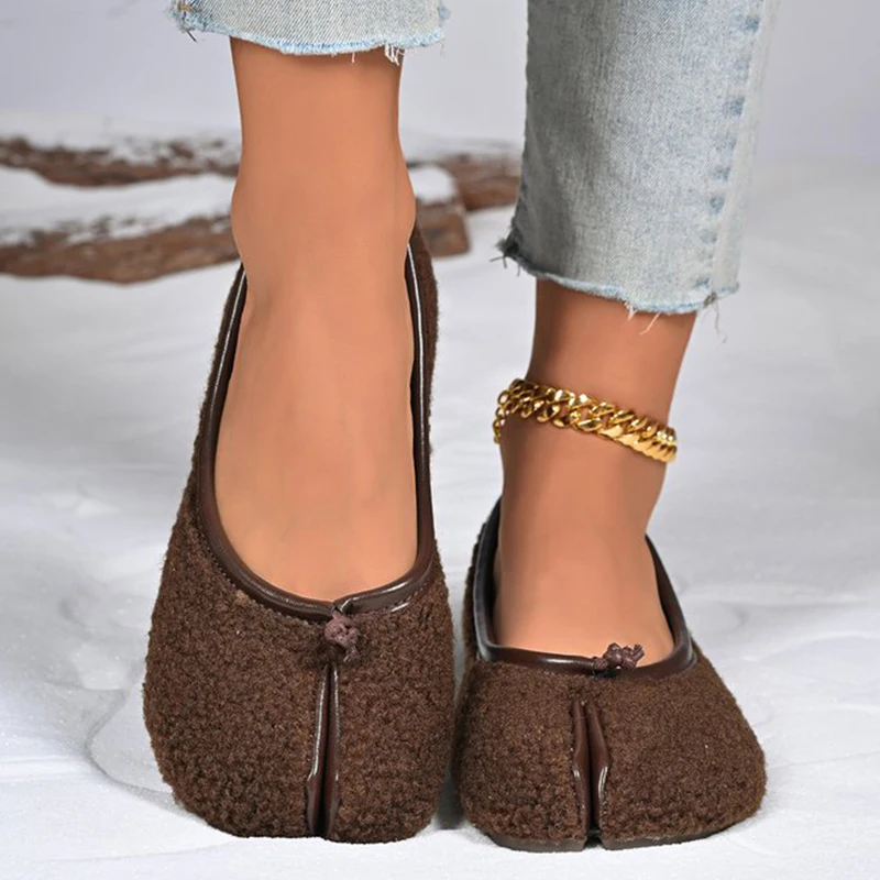 Korean Faux Lamb Wool Flat Shoes Women Split Toe Tabi Ballet Flats Woman Autumn Winter Light Comfort Low Top Casual Shoes Mujer