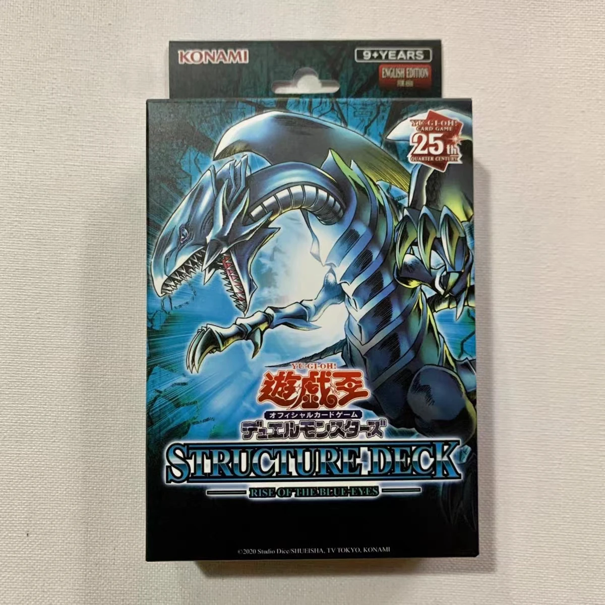 Karta YuGiOh Structure Deck: powstanie niebieskich oczu azjatyckich/iluzja mrocznych magów i angielska zapieczętowana kolekcja kart RC04