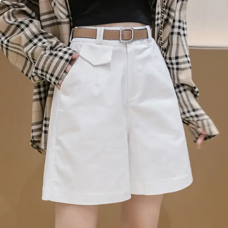 Outdoor Short Pants Woman New In Shorts for Women Korean Style Jorts Harajuku Fashion Streetwear Flowy To Wear Youthful Design