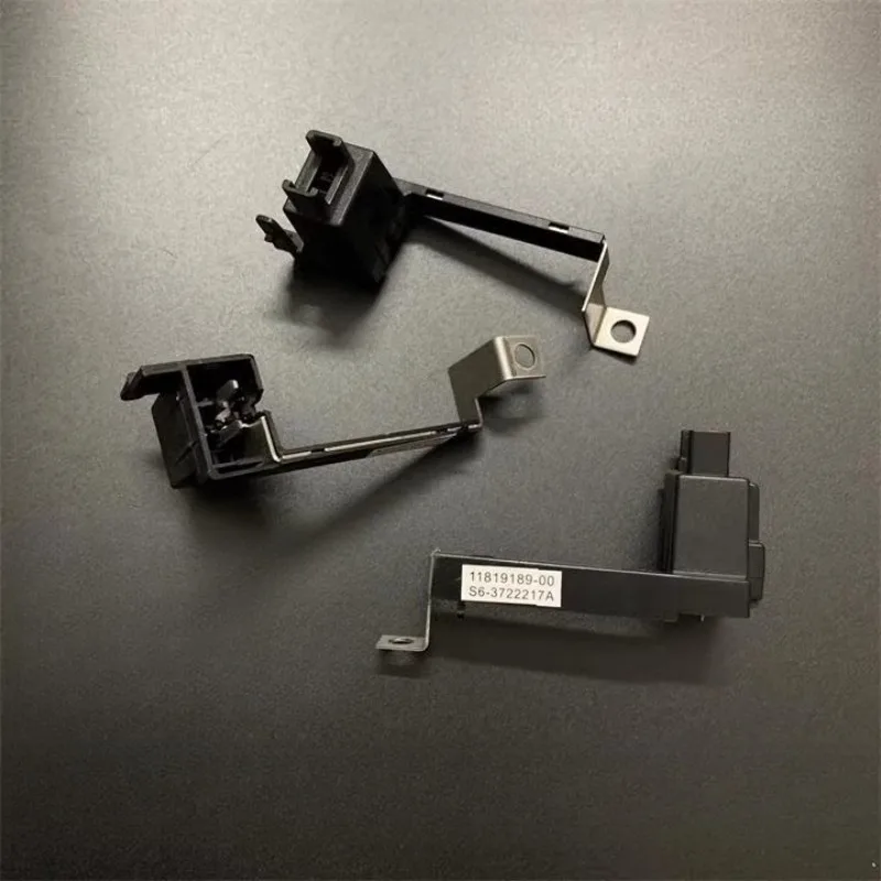 Power Distribution Box Patch Front Fuse Box Mounting Bracket for BYD S6 G6 S7 F6 Surui M6 Qin E6 Tang G5