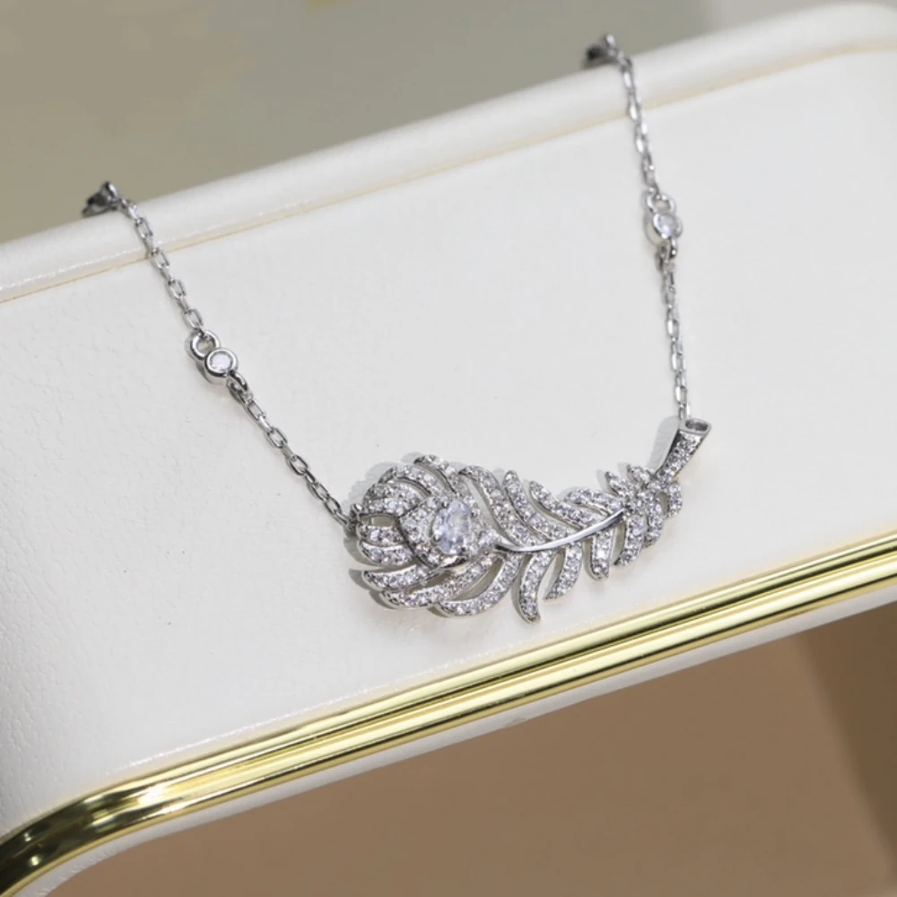 The 2024 Hot Selling Feather Zircon Necklace Vibrant Light Collarbone Chain Rose Gold Platinum