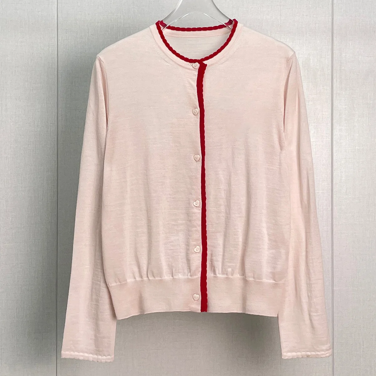 High Quality Women Contrast Color Scalloped Trim Knit Cardigan Heart‑Shaped Buttons Long Sleeve Cropped Outerwear lyt133836