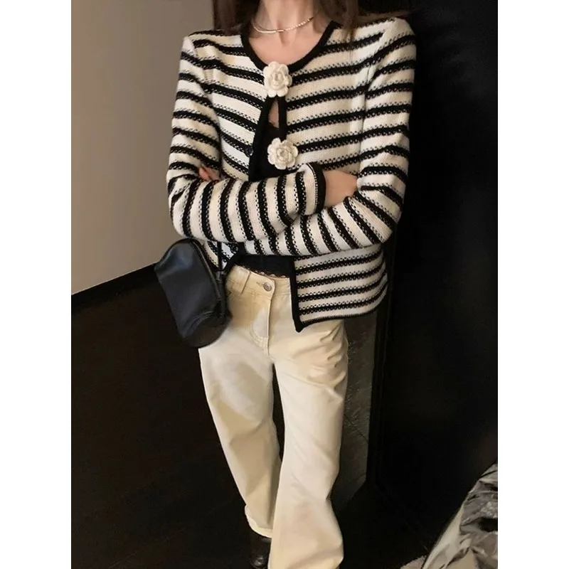 

Autumn Winter New Chic Floral Button Knitted Cardigan Women's Clothing Vintage Striped Slim O-neck Long Sleeve Sweaters