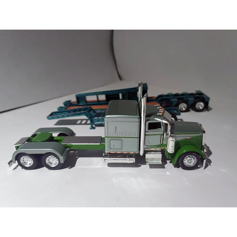 TONKIN REPLICAS 1:53  Peterbilt  Low-Profile Die cast Model Trailer