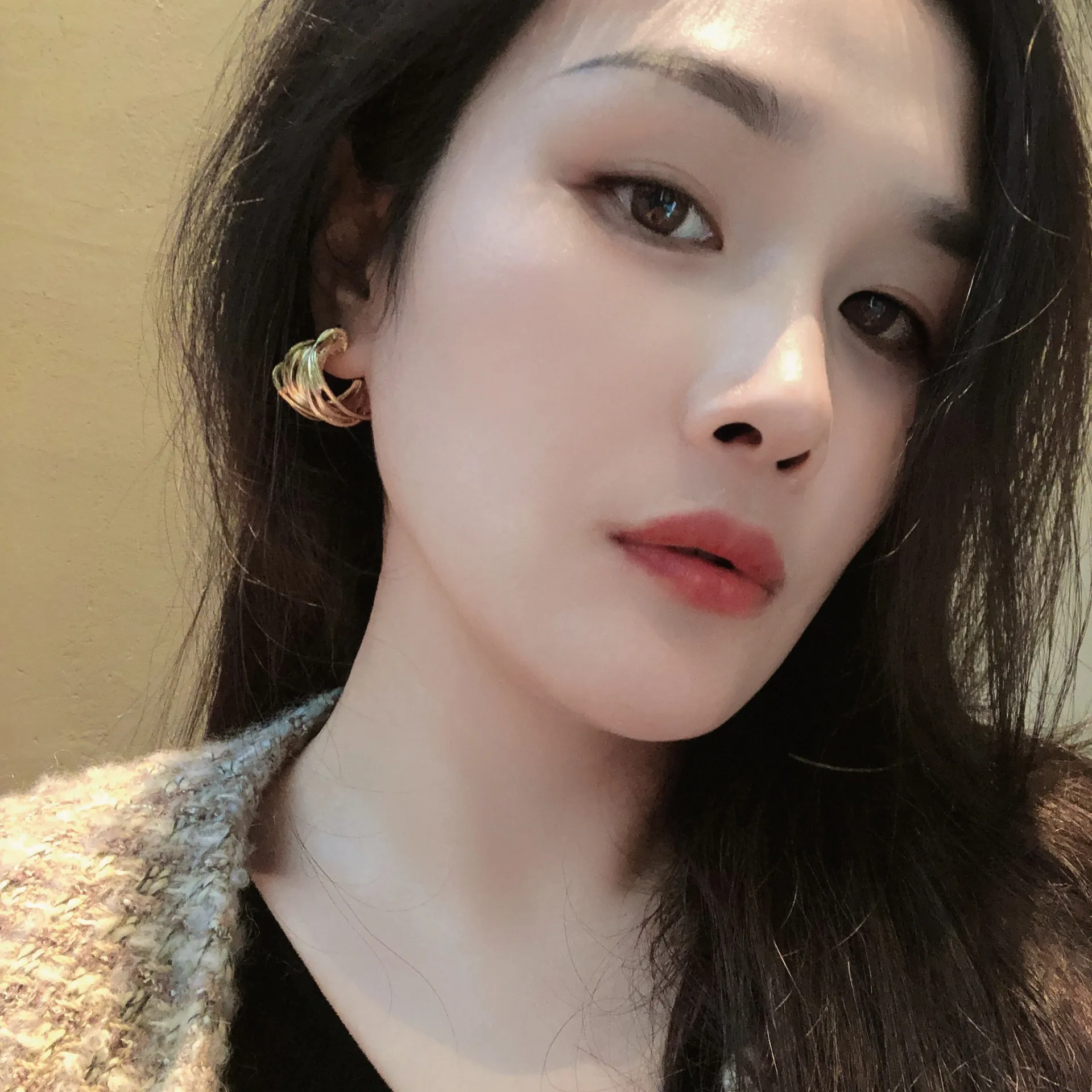 أقراط دوائر على شكل C ، ذهب 18 قيراط ، كلاسيكي ، ملفوف ، عصري ، فاخر ، طراز جديد