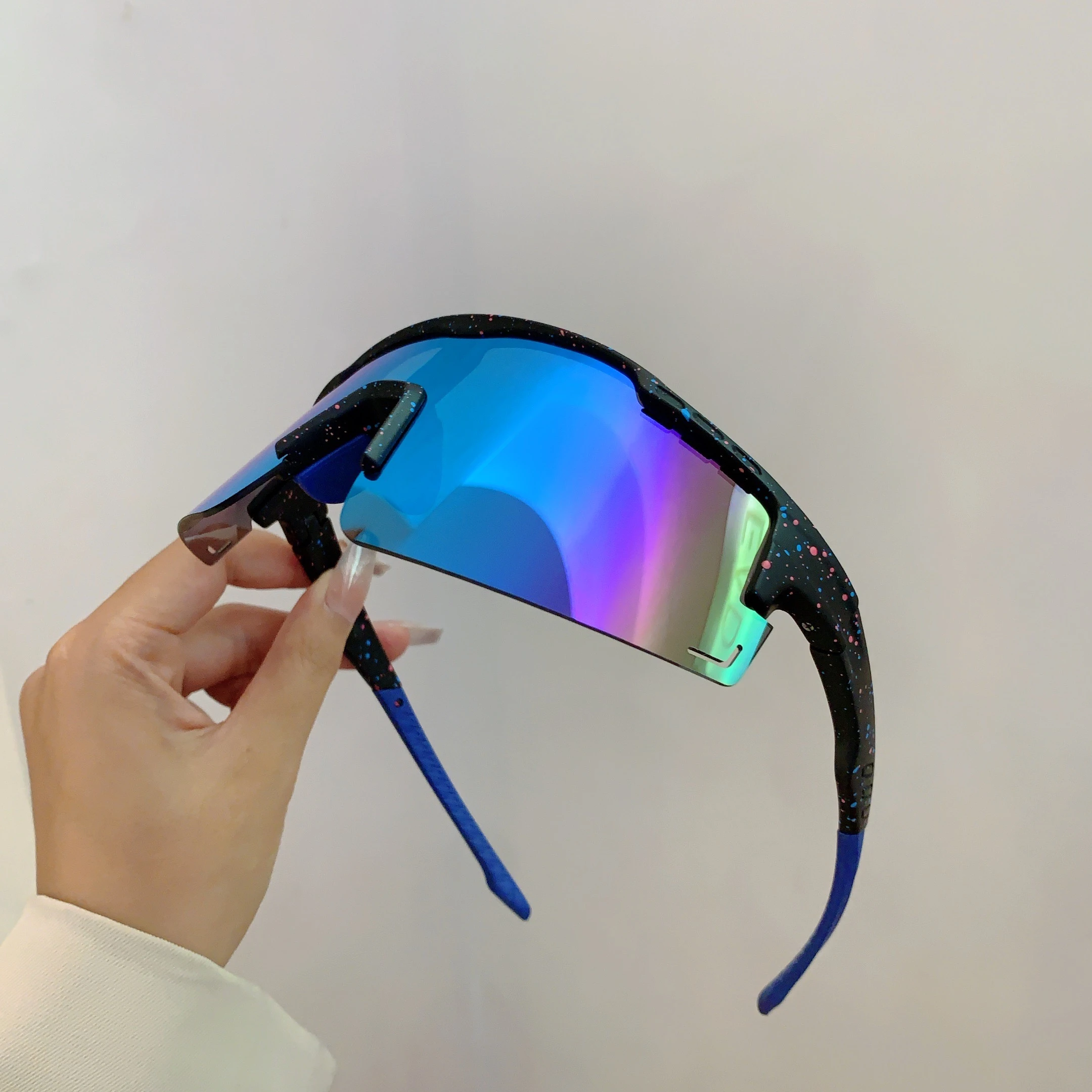 KAMMPT Oversized Sports Sunglasses Men 2024 New in Punk Mirror Outdoor Skiing Goggle Trendy Wrapped Round Anti-UV Riding Shades