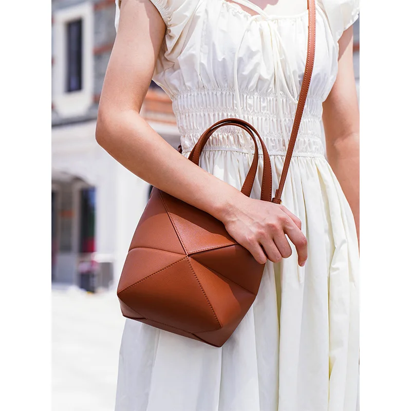 

New Fashion Leather Commuter Tote Bag Women Casual Handbag Crossbody Shoulder Bag Stylish Niche Geometric Splicing Bucket Bags