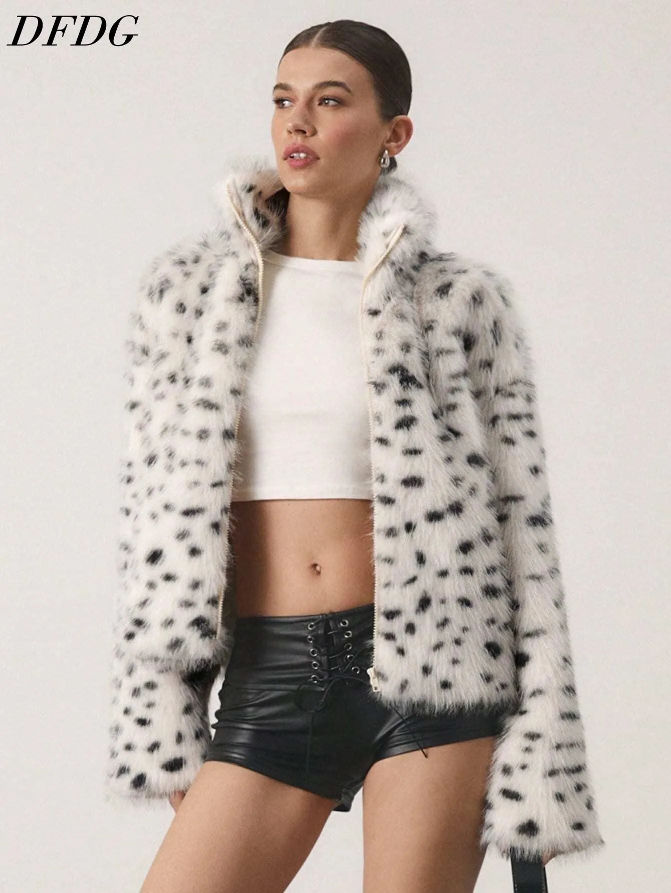 DFDG Women 2026 Winter Spot Faux Fur Jacket Stand Collar Zip Up Short Plush Outerwear Warm Fluffy Fashion Streetwear Coat Fur
