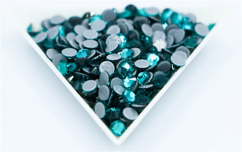 Strass en Zircon vert DMC, ss6,ss10,ss16,ss20,ss30, fer à repasser/cristal à fixer à chaud, couture et tissu