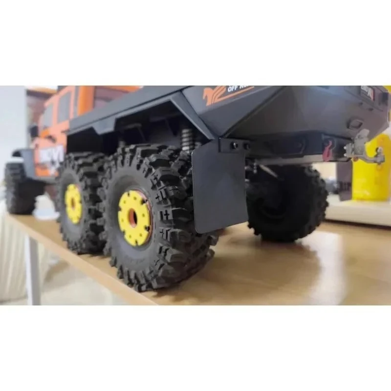 

For CROSSRC EMO XL2 1/8 Scale RC Crawler Front and Rear Fenders 4 Pieces TPU Material Upgrade Parts Damage-Free Installation