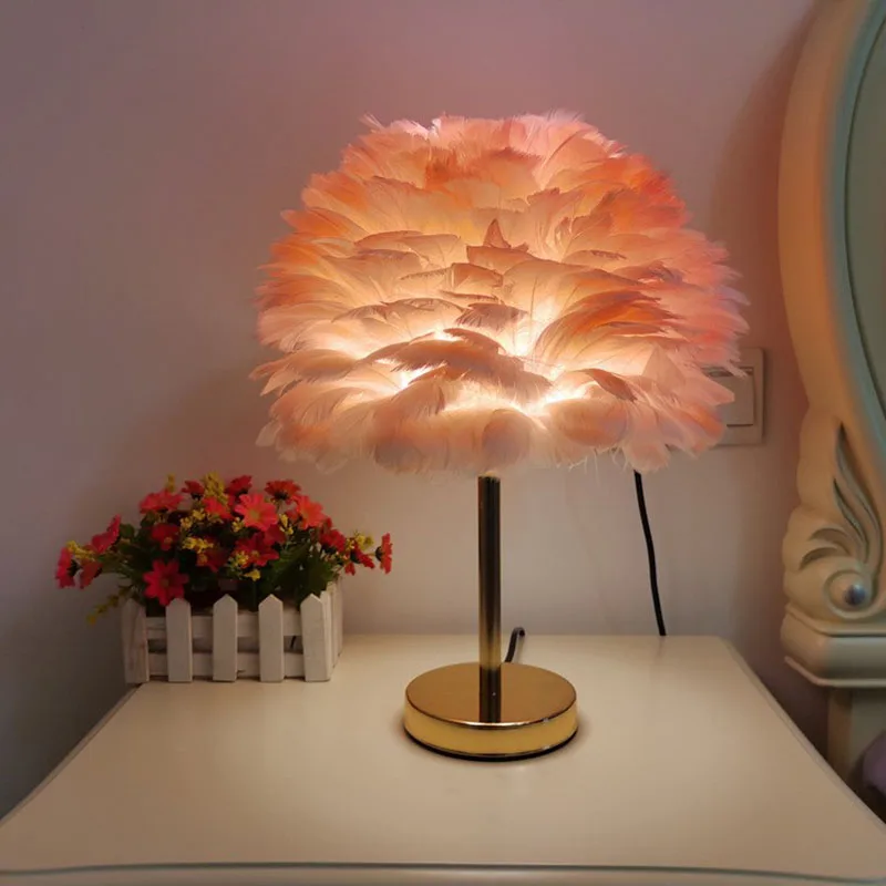 Romantic Feather Table Lamp Modern Bedside Lamp Living Room Bedroom Study LED Table Lamp Wedding Christmas Decoration Night Lamp