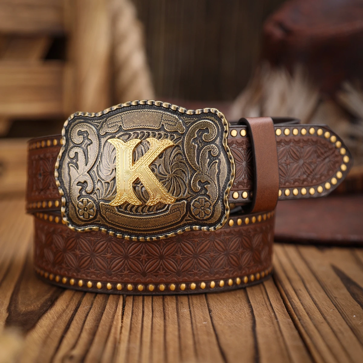 Ein Gürtel aus PU-Leder im Western-Stil für Damen und Herren, ein klassischer und lässiger Retro-Gürtel. – Detail 14