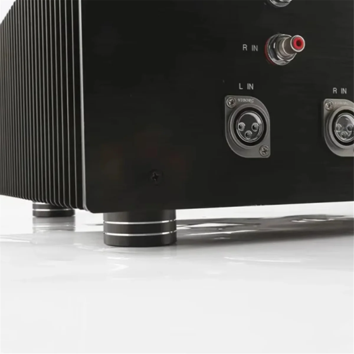 

ABYB 4 шт. изолирующая подставка для динамиков, амортизирующие подушечки из алюминиевого сплава для динамиков, усилитель компакт-диска, черный