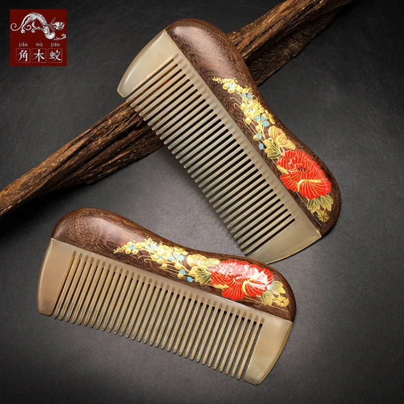 

made from hornwood and chicken-wing wood, hand-painted with resin, a fine art comb